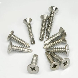 Tornillos que golpean ligeramente avellanados ahuecados cruz de la cabeza plana del acero inoxidable DIN7982